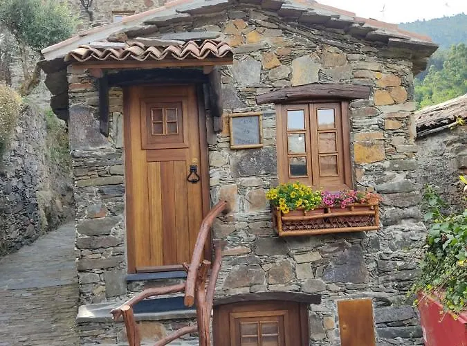 Casa de Férias Montanhas Do Xisto - Casa Do Portal Lousã