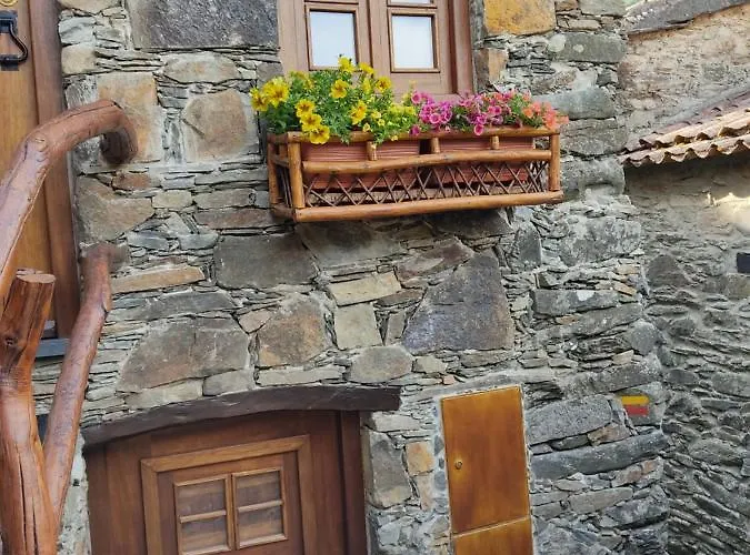 Casa de Férias Montanhas Do Xisto - Casa Do Portal *